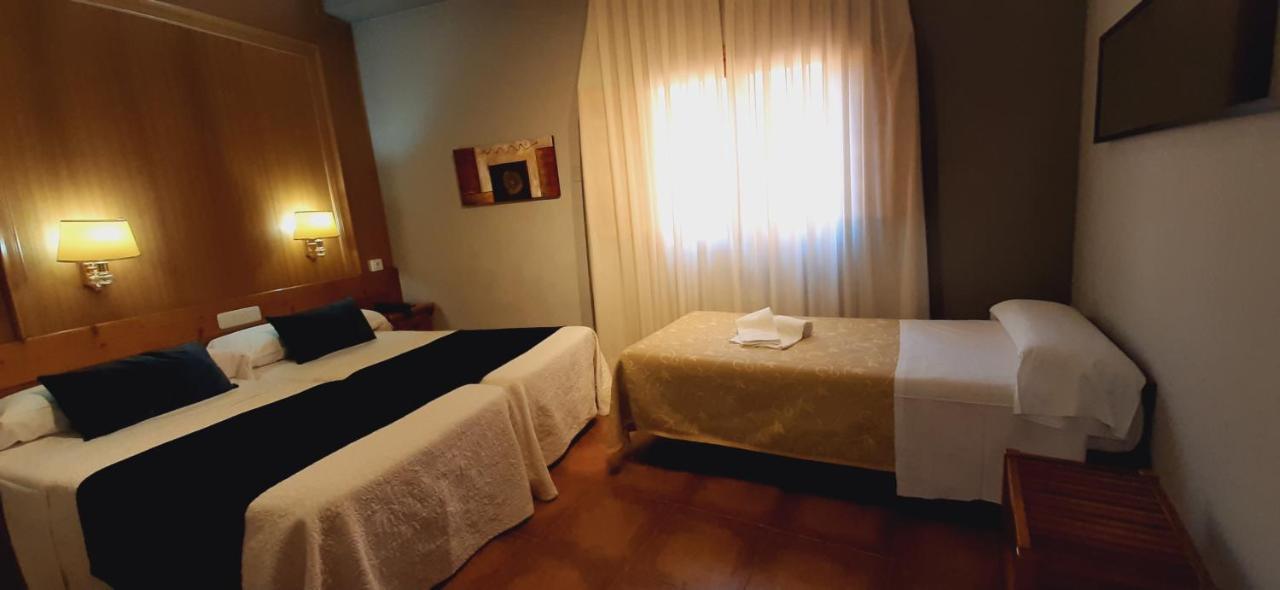 Real De Hotel 3*